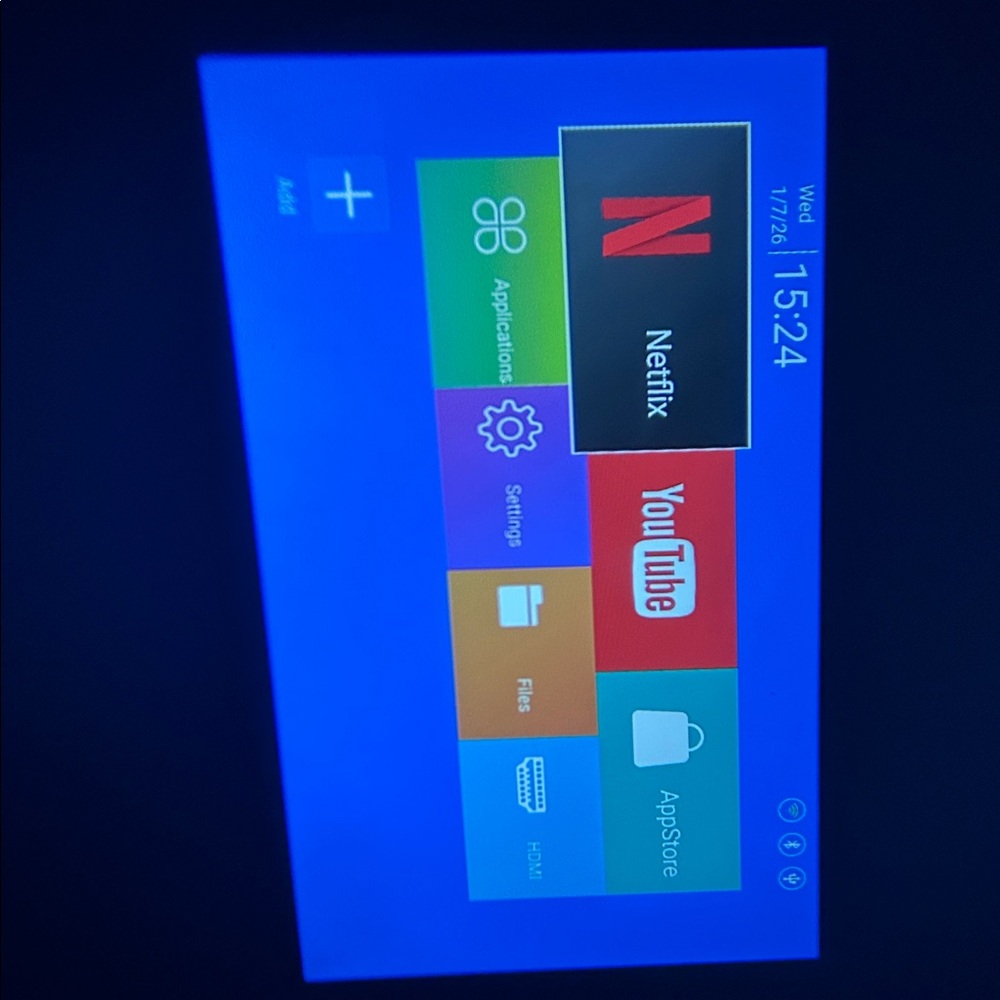 LCD Bluetooth Projector with remote, great condition, can be projected on wall - Picture 3 of 6